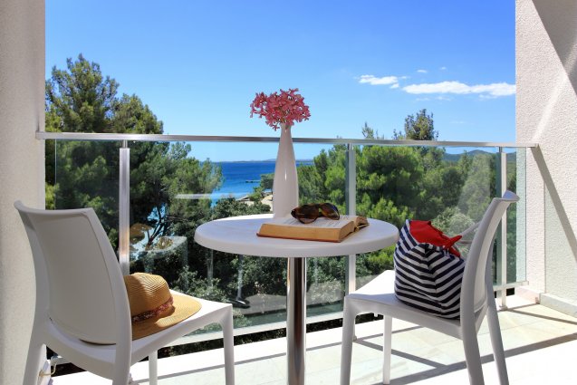 Uitzicht vanaf Hotel Crvena Luka Kroatië